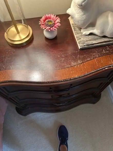 Photo of free King Mahogany Bed & 2 Dressers (Sandy Springs) #3