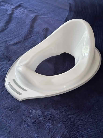 Photo of free Children’s toilet training seat (Nast Hyde Farm AL10) #1