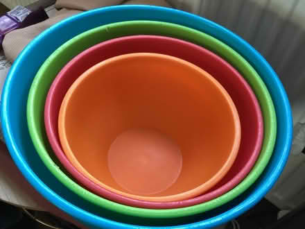 Photo of free Set of 4 mixing bowls (Arnold, NG5) #2