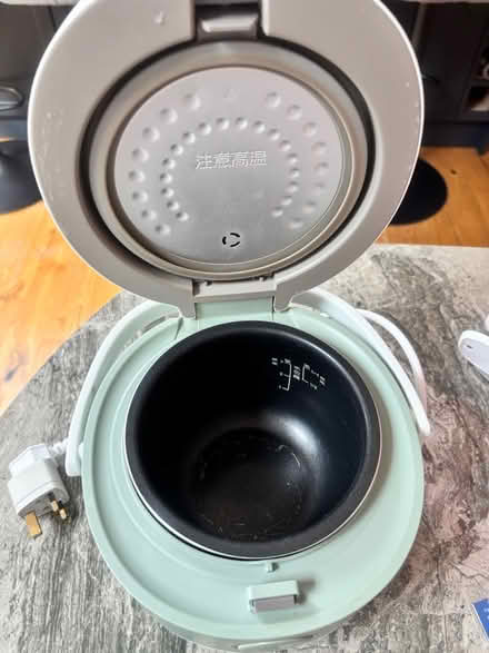 Photo of free Rice cooker (KT9 Chessington) #2