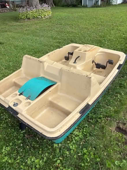 Photo of free Pedal Boat (Watkins Lake Rd and Dixie Hwy) #1