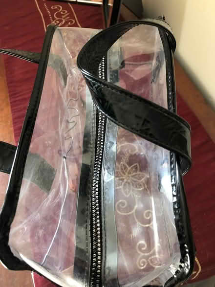 Photo of free Clear makeup bag (HG2) #3