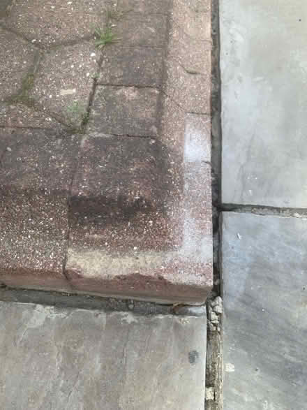 Photo of Corner paving block (Rowlands Gill NE39) #2