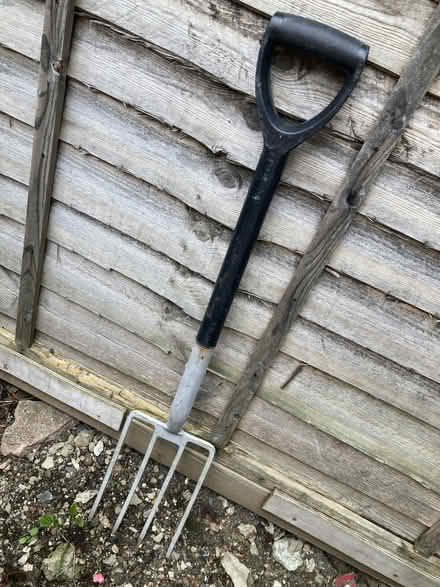 Photo of free Garden fork (Beckenham BR3) #1