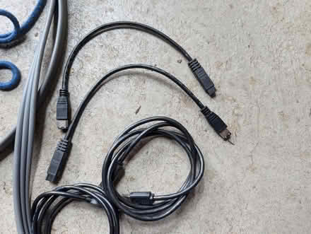 Photo of free Electronic cords (Downtown Oak Park) #2