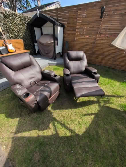 Photo of free 2 x Recliner seats (Kirkintilloch G66) #1