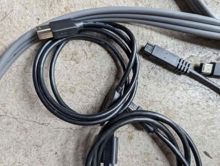 Photo of free Electronic cords (Downtown Oak Park) #4