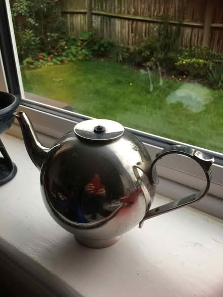 Photo of free Nick Munro vintage iconic teapot with leaky spout (Great Shelford CB22) #2