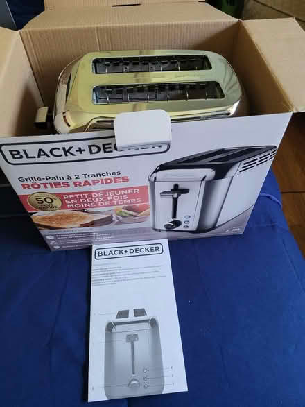 Photo of free Black and Decker Toaster (SEE NOTE) (Los Altos Hills, CA) #1