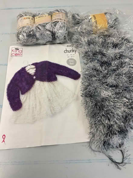 Photo of free Eyelash wool and pattern (Quernmore LA1) #1