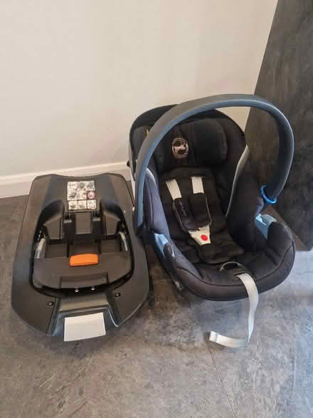 Photo of free Car seat and base (Mill End WD3) #1