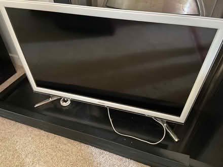 Photo of free Samsung Smart TV (Derby - DE21) #2