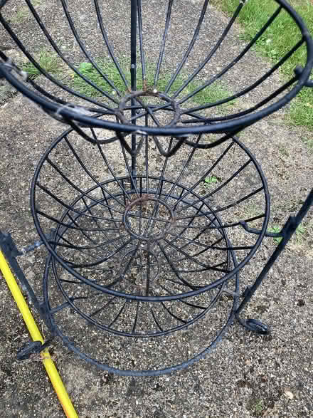Photo of free 3 Tier metal flower basket (Cm12 9pp) #2