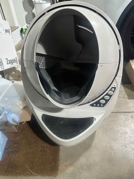 Photo of free Litter robot 3 - good condition (hinsdale) #1