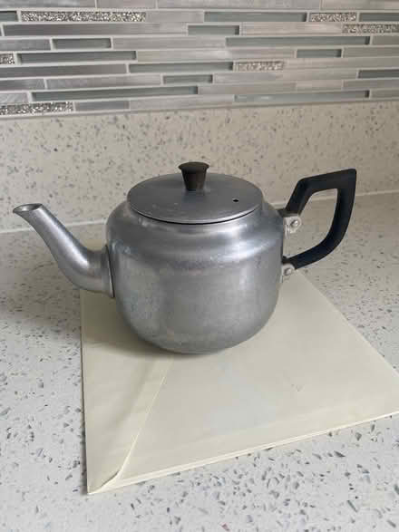 Photo of free Single teapot (Cheshunt EN7) #1