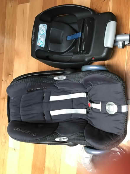 Photo of free Car seat and isofix (Woodley RG5) #2