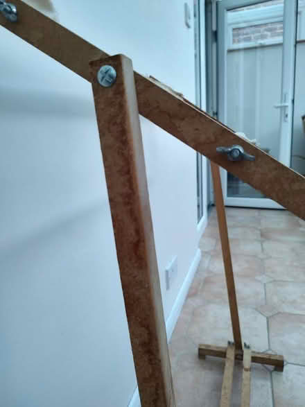 Photo of free Tapestry frame (Tilekiln TN38) #3