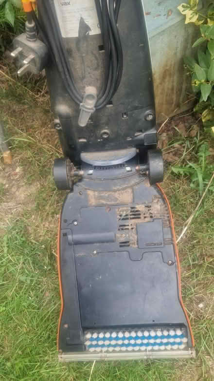 Photo of free Vax Carpet Shampooer (KT11) #3
