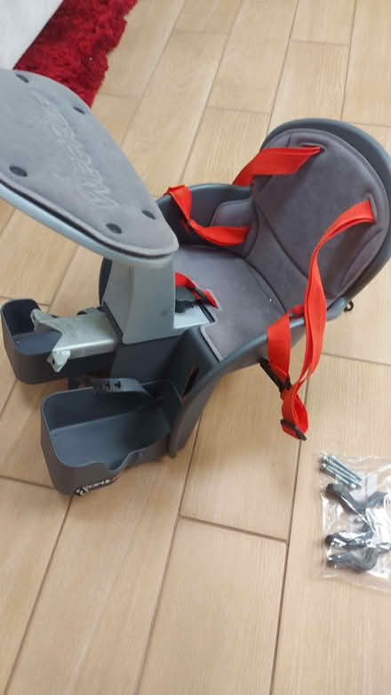 Photo of free Childs seat for bike (Cashes Green GL5) #2