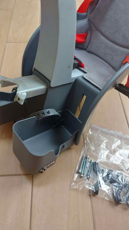Photo of free Childs seat for bike (Cashes Green GL5) #1