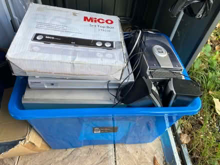 Photo of free Electronic equipment (Hoo Rochester ME3) #2