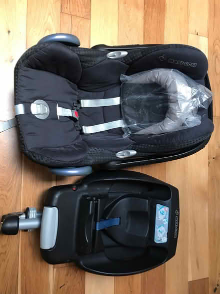 Photo of free Car seat and isofix (Woodley RG5) #1