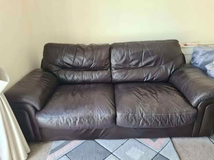 Photo of free 3 and 2 seater brown leather sofas (Kingstanding B44) #2
