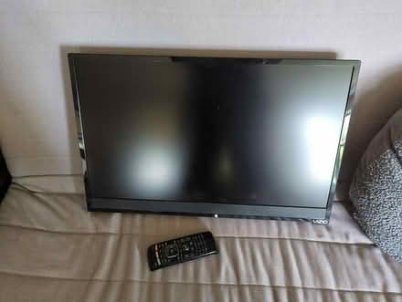 Photo of free 24" Vizio smart tv (Oswego) #1