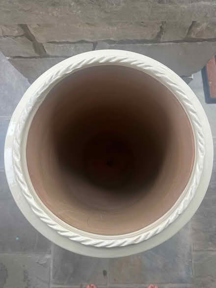 Photo of free Large ceramic vase/planter (hinsdale) #2