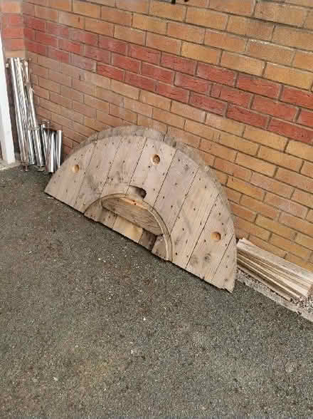 Photo of free Cable drum display unit (Hadley TF1) #1