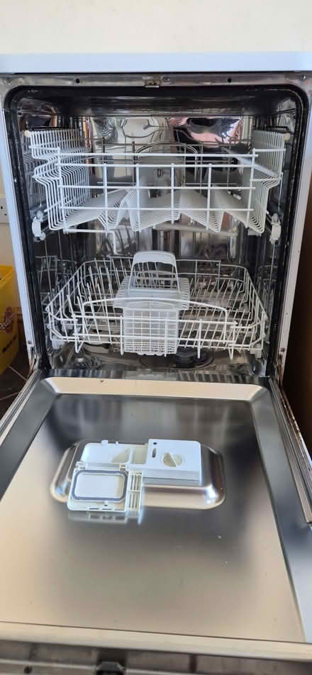 Photo of free Dishwasher - Hotpoint Aquarius (Allesley Park CV5) (Whoberley CV5) #1