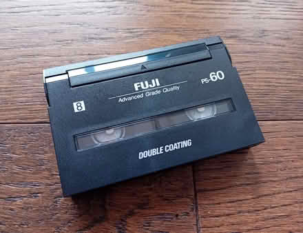 Photo of 8mm camcorder/tape player (Kingston Hill ST16) #1