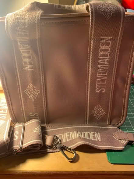 Photo of free Purse (Burnaby (behind Brentwood).) #1