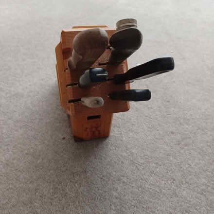 Photo of free knife block with assorted knives (Summertown OX2) #1