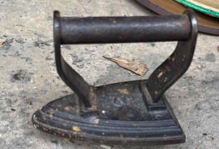 Photo of free Antique Cast Iron Flat Iron (Beaconsfield HP9) #1