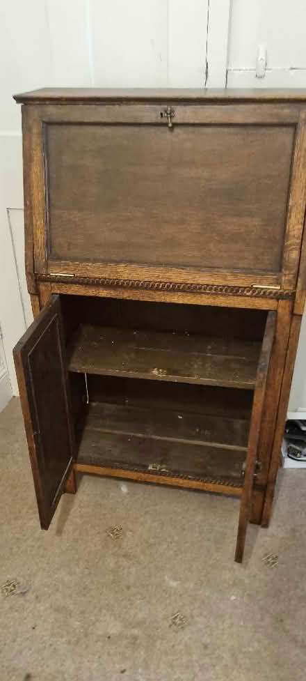 Photo of free Vintage Small Writing Desk / Hobby Work Bench & Storage (Great Northern Road DE1) #4