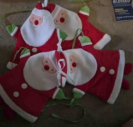 Photo of free 2 sets of 2 Santa's tie together (Block by Lombard pool) #1