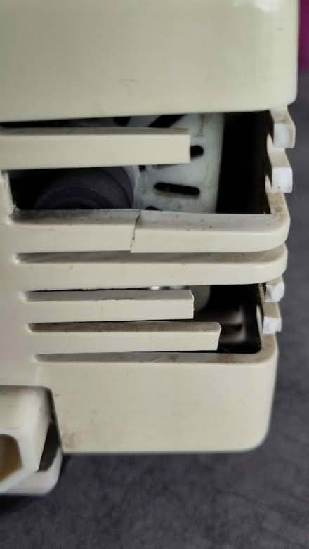 Photo of free Singer overlocker (Claverton) #4