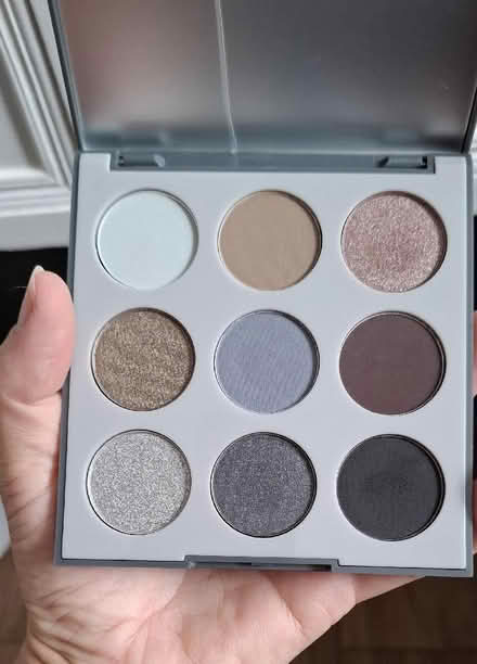 Photo of free Eyeshadow palette (Boughton Monchelsea ME17) #3