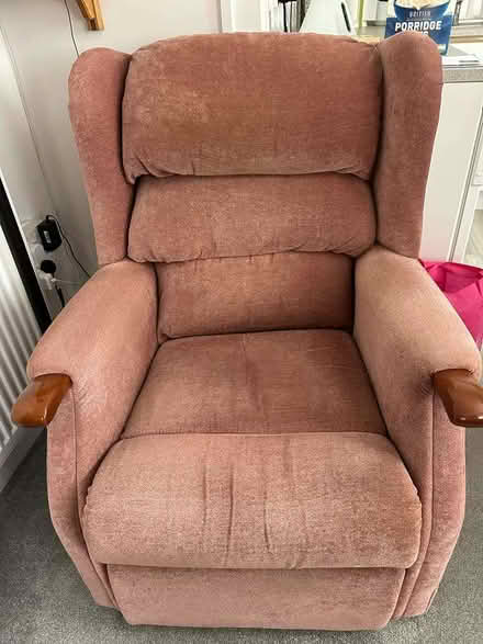Photo of free 2 pink chairs (Diss IP22) #1