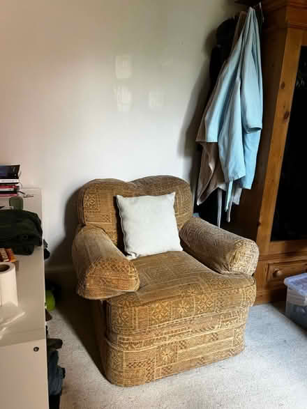 Photo of free armchair (bruntsfield EH10) #1