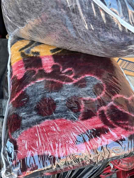 Photo of free Comforters / blankets (Redondo Beach) #2