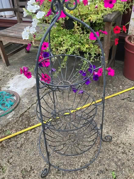 Photo of free 3 Tier metal flower basket (Cm12 9pp) #1