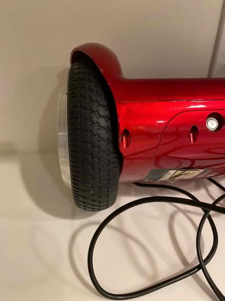 Photo of free Hoverboard (doesn’t charge?) (Cambridge Dr in Dunwoody) #3