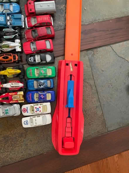 Photo of free 40 cars + hot wheels launch ramp (Near Lyndhurst High School) #2