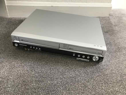 Photo of free VHS Player/DVD Recorder (Eaglesham, G76) #1
