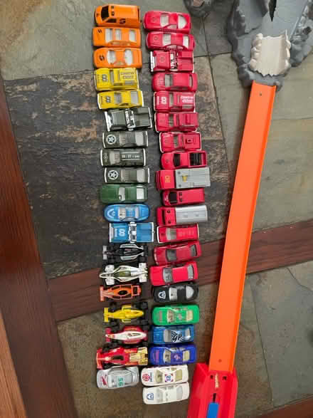 Photo of free 40 cars + hot wheels launch ramp (Near Lyndhurst High School) #1