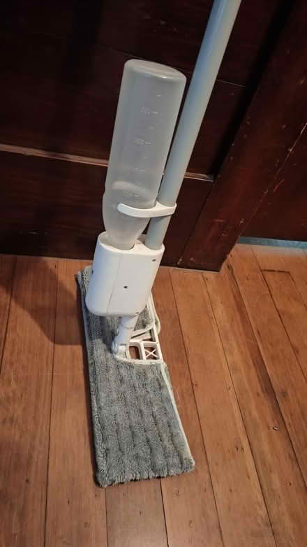 Photo of free Working spray mop (Midtown/Boulevard Park) #3