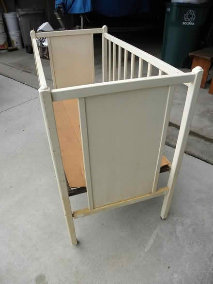 Photo of free 1940's Baby Crib (Troy) #4