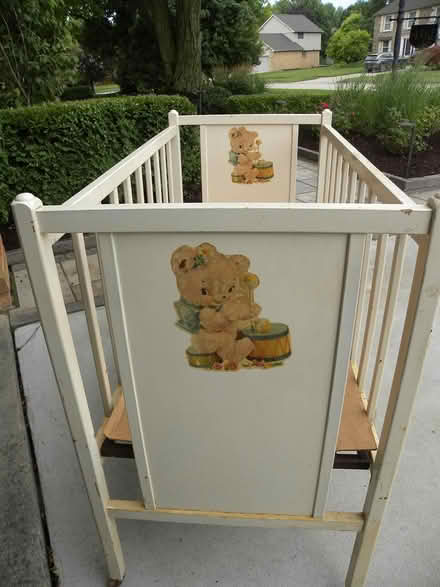 Photo of free 1940's Baby Crib (Troy) #3